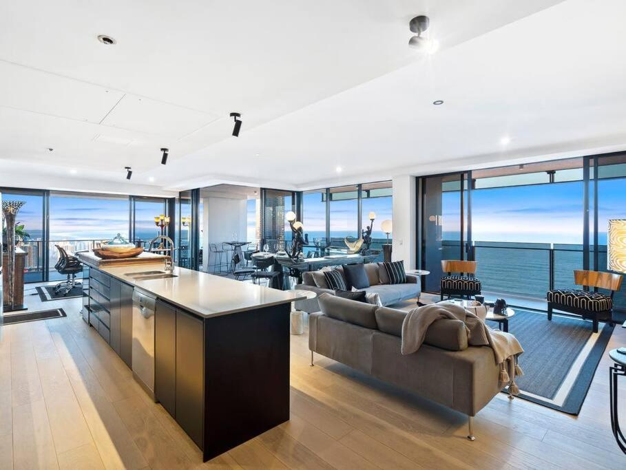 Exclusive Circle On Cavil Sub-Penthouse Luxury Apt - Hosted By Coastal Letting Гоулд Коуст Екстериор снимка