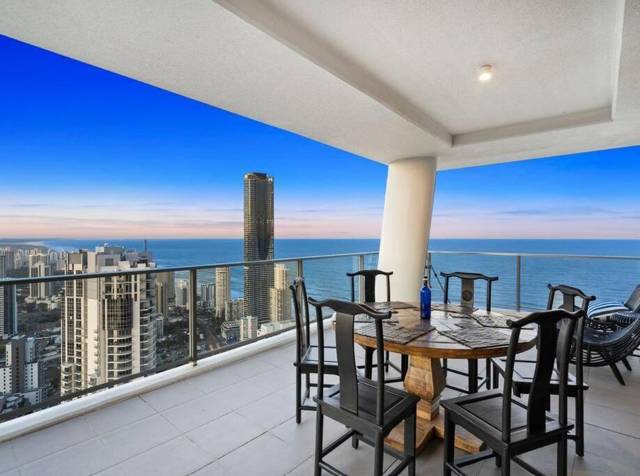 Exclusive Circle On Cavil Sub-Penthouse Luxury Apt - Hosted By Coastal Letting Гоулд Коуст Екстериор снимка
