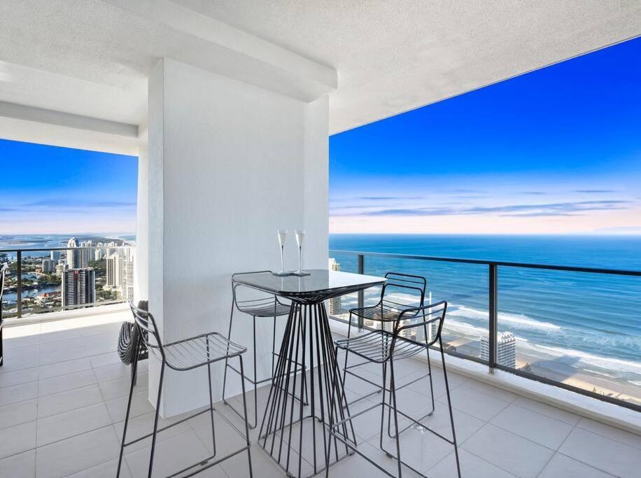 Exclusive Circle On Cavil Sub-Penthouse Luxury Apt - Hosted By Coastal Letting Гоулд Коуст Екстериор снимка