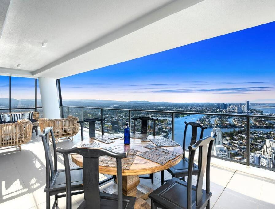 Exclusive Circle On Cavil Sub-Penthouse Luxury Apt - Hosted By Coastal Letting Гоулд Коуст Екстериор снимка