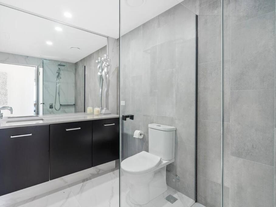 Exclusive Circle On Cavil Sub-Penthouse Luxury Apt - Hosted By Coastal Letting Гоулд Коуст Екстериор снимка